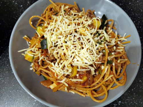Ons avondeten #22 spaghetti, whopper en pasteitjes